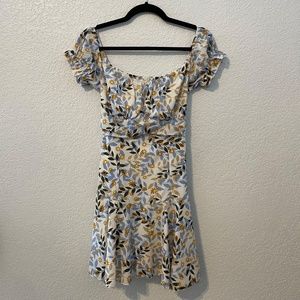 NWT Women's Floral Tie Back Dress Size M